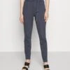 Vero Moda HrPaperbag Ga Noos - Broek - Ombre Blue