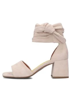 Qa19 - Sandalen Met Enkelbandjes - Beige