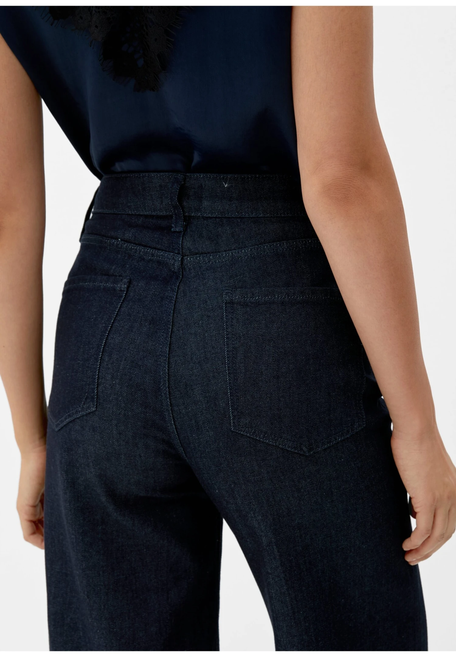 S.Oliver BLACK LABEL 5-Pocket - Flared Jeans - Tiefblau 4 S.Oliver BLACK LABEL 5-Pocket - Flared Jeans - Tiefblau - Afbeelding 4