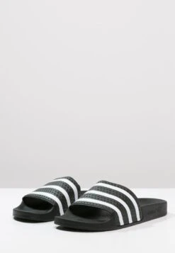 Adidas Originals Adilette Unisex - Muiltjes - Black/White -Kleding Discount Winkel 125dcca6489a4f5ebf3f3b92a379b41f