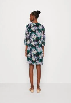 Vila Vidaliana Uma Dress - Blousejurk - Black 8 Vila Vidaliana Uma Dress - Blousejurk - Black -Kleding Discount Winkel 153160aa3632436d95a1492a9efce3ba