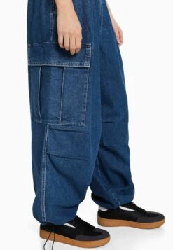 BERSHKA Voluminous- Relaxed Fit Jeans - Light Blue Denim -Kleding Discount Winkel 17ee2c6306d14c1cad45843b6915d4a4