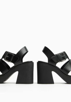 BERSHKA Cage- Sandalen Met Plateauzool - Black -Kleding Discount Winkel 20d4a7da06a84eeaafd0c3f47c04f047