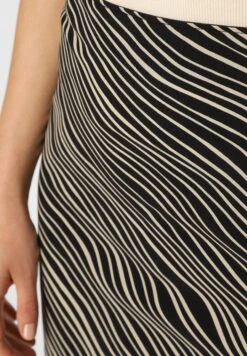 Marie Lund A-Lijn Rok - Schwarz/Ecru 5 Marie Lund A-Lijn Rok - Schwarz/Ecru -Kleding Discount Winkel 2a93292236ab469d9eca9b575977008d