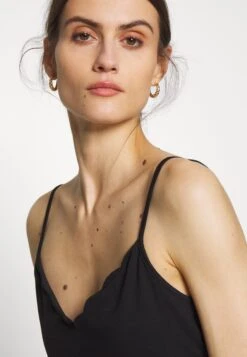 Anna Field Top - Black -Kleding Discount Winkel 3870e0f8b7eb4919ad086ff59d896e67