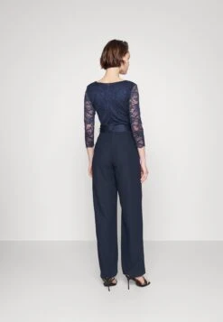 SWING Jumpsuit- Jumpsuit - Navy 9 SWING Jumpsuit- Jumpsuit - Navy -Kleding Discount Winkel 41e0e151d7d2494fb20762999fd66078