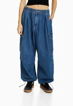 BERSHKA Voluminous- Relaxed Fit Jeans - Light Blue Denim