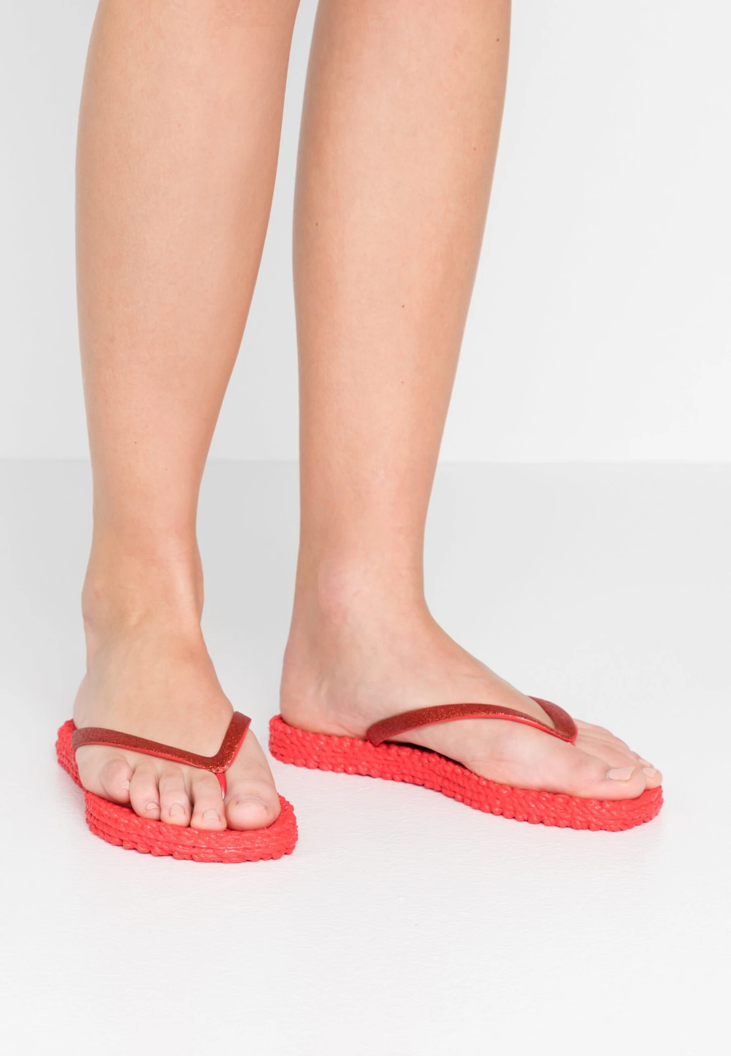 ILSE JACOBSEN Cheerful - Teenslippers - Red 1 ILSE JACOBSEN Cheerful - Teenslippers - Red