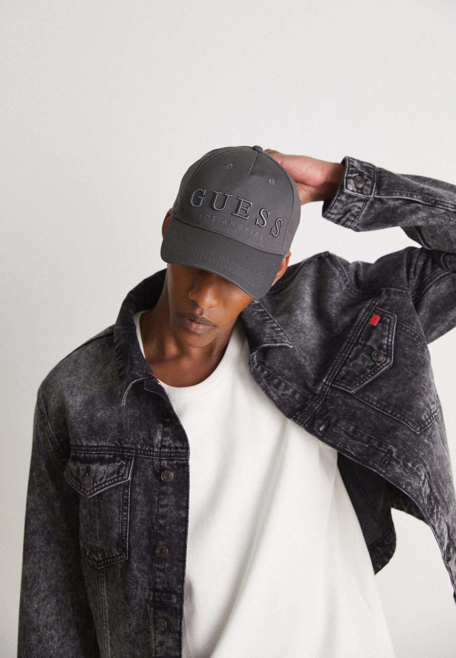 Guess Baseball Unisex - Pet - Grau 2 Guess Baseball Unisex - Pet - Grau - Afbeelding 2