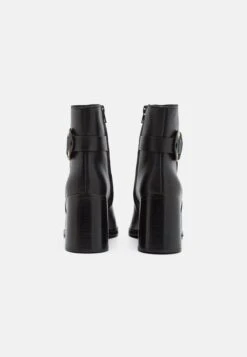 See By Chloé Chany - Enkellaarsjes Met Hoge Hak - Black 12 See By Chloé Chany - Enkellaarsjes Met Hoge Hak - Black -Kleding Discount Winkel 6cc592564ed948ba8338a226e35f4b45