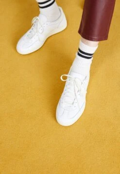 Adidas Originals Handball Spezial Unisex - Sneakers Laag - Footwear White/Off-White