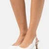 Caprice Klassieke Pumps - White Perlato