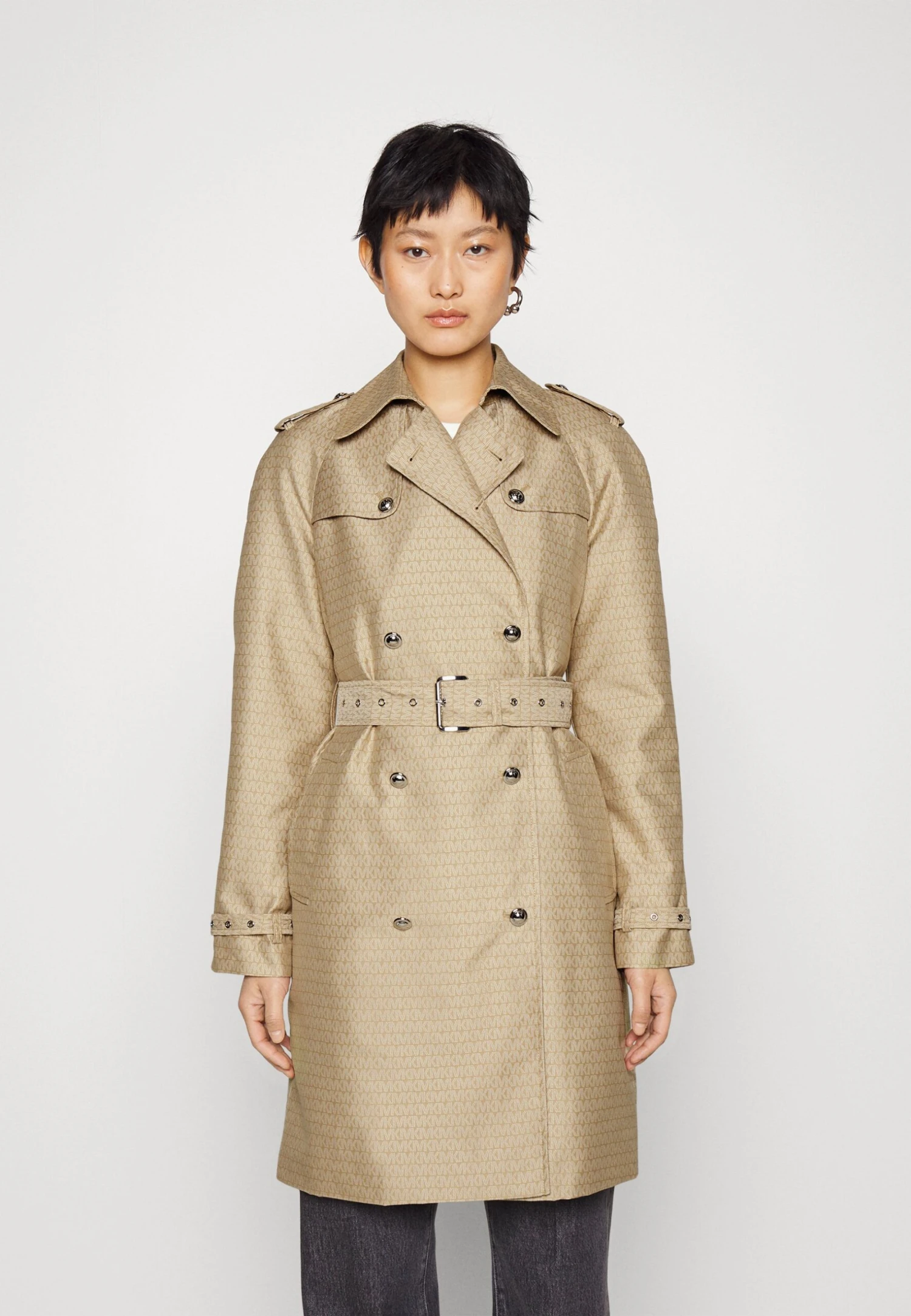 MICHAEL Michael Kors Logo Eco - Trenchcoat - Khaki 1 MICHAEL Michael Kors Logo Eco - Trenchcoat - Khaki