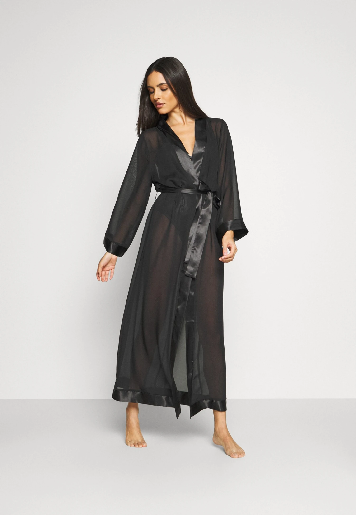BLUEBELLA Marcella Long Kimono - Badjas - Black 1 BLUEBELLA Marcella Long Kimono - Badjas - Black