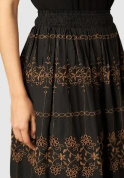 Lunga Ricamata - A-Lijn Rok - Nero 7 Lunga Ricamata - A-Lijn Rok - Nero -Kleding Discount Winkel 96fb8398984b4bae99fbd86240671b9c