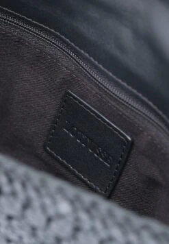 Lottusse Nood - Schoudertas - Black -Kleding Discount Winkel 98e2ef8df3fc45878eb39054ad7addcf