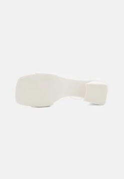 Call It Spring Vickie - Sandalen - White -Kleding Discount Winkel 99b2037c520e4ef9958077820096fbd7