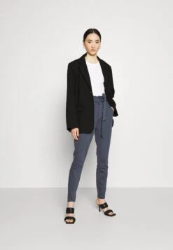 Kleding Discount Winkel -Kleding Discount Winkel 9a72c6d03aed488a9f4cf02ce18152d3