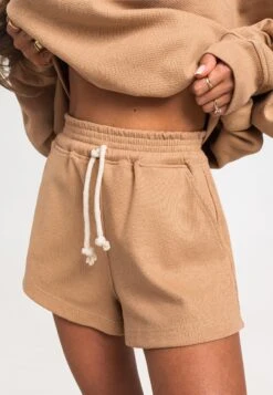 Serina Set - Trainingspak - Beige 21 Serina Set - Trainingspak - Beige -Kleding Discount Winkel a4784196368b421391f0b15b465de39a