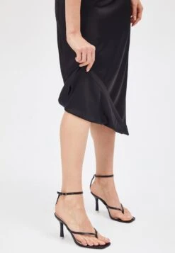 Double Slip - Jurk - Black -Kleding Discount Winkel bd45ea0df2e84f1e90f7253f19f6e067