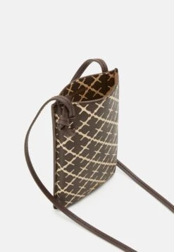 By Malene Birger Ivy Phone - Telefoonhoesje - Warm Brown 7 By Malene Birger Ivy Phone - Telefoonhoesje - Warm Brown -Kleding Discount Winkel befb38c4a66e412e8e0a73f79309e7cc