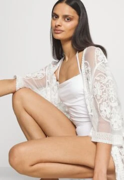 ONLY Onlcarla - Strandaccessoire - Ecru -Kleding Discount Winkel c3f4da35bda94f16a58e3b781a4e5a54