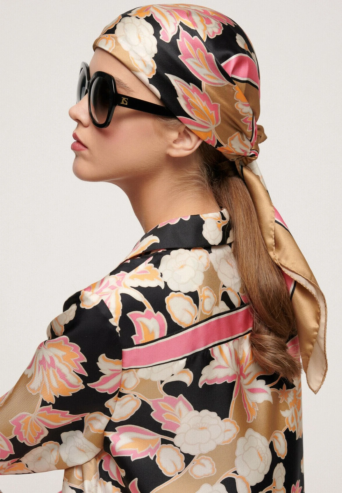 LUISA SPAGNOLI Rema - Halsdoek - BlackLight Pink 2 LUISA SPAGNOLI Rema - Halsdoek - BlackLight Pink - Afbeelding 2