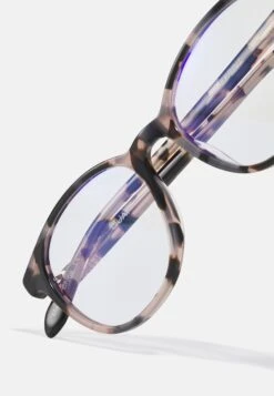 QUAY AUSTRALIA Blue Light Print Glasses - Brillen Met Blauwlichtfilter - Milky Tort 9 QUAY AUSTRALIA Blue Light Print Glasses - Brillen Met Blauwlichtfilter - Milky Tort -Kleding Discount Winkel dce1c8a2e27f490484b5736ea3846714