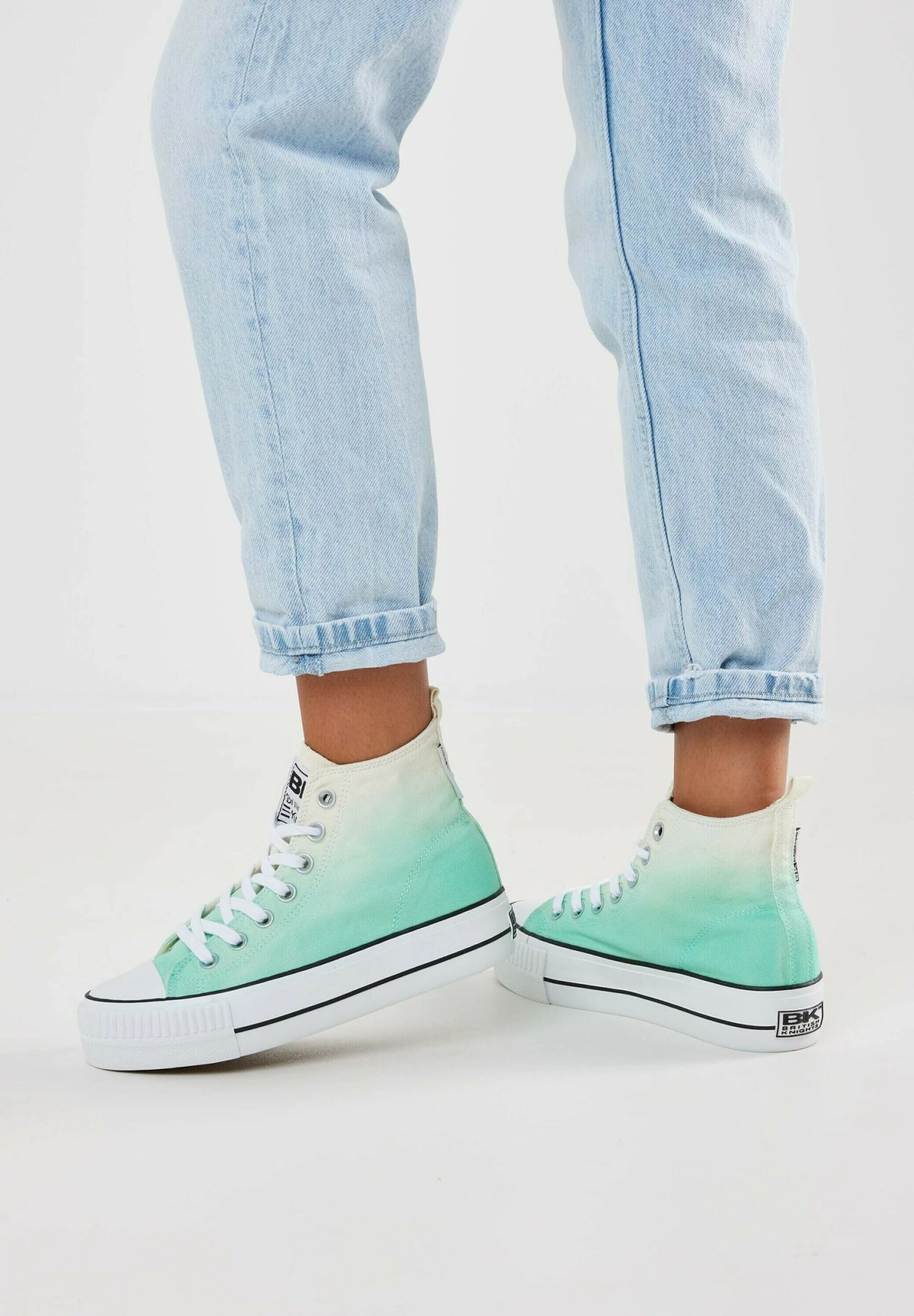 British Knights Kaya Mid - Sneakers Hoog - Turquoise Creme Gradient 1 British Knights Kaya Mid - Sneakers Hoog - Turquoise Creme Gradient