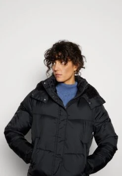 TOM TAILOR Denim Hooded Arctic Puffer Jacket - Winterjas - Deep Black -Kleding Discount Winkel dd57b23b780f4541b1a1375f69ee0a9e