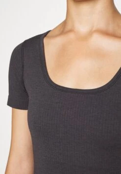 Lululemon Ebb To Street Short Sleeve - T-Shirt Basic - Black 10 Lululemon Ebb To Street Short Sleeve - T-Shirt Basic - Black -Kleding Discount Winkel df51e36b425442f9a0f1fdf2fc9be6b8