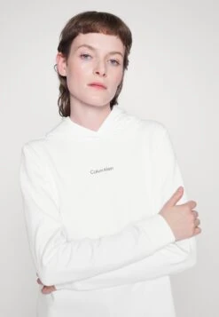 Calvin Klein Micro Logo Ess - Hoodie - Bright White 10 Calvin Klein Micro Logo Ess - Hoodie - Bright White -Kleding Discount Winkel e60bed38e28a456a9bd571befac7d75a
