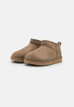 Ugg Korte Laarzen - Marrone -Kleding Discount Winkel eb7d42414b394181ae85b6f4f39bc53d