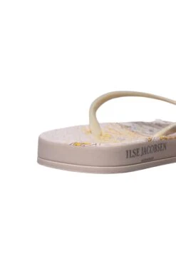 ILSE JACOBSEN Cheer - Teenslippers - White Sugar -Kleding Discount Winkel ed51ce18eb454749a1a928411ab4a5bf