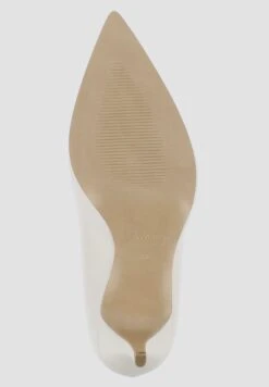 Giulia - Klassieke Pumps - Cremeweiß -Kleding Discount Winkel fb99cdcc1cd7404b93ec5a4db233ee2c