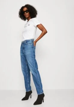 Calvin Klein Jeans Mom - Relaxed Fit Jeans - Denim Dark 9 Calvin Klein Jeans Mom - Relaxed Fit Jeans - Denim Dark -Kleding Discount Winkel fb9ff09008ef4376a70d91260d76eb4f