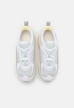 Nike Sportswear Wmns Air Max Bliss Unisex - Sneakers Laag - White/Alabaster Pure/Platinum/Coconut Milk/Metallic Silver 11 Nike Sportswear Wmns Air Max Bliss Unisex - Sneakers Laag - White/Alabaster Pure/Platinum/Coconut Milk/Metallic Silver -Kleding Discount Winkel ff094c6913504889a90c8ab0f9c12b1c