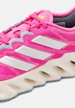 ADIDAS PERFORMANCE Switch- Hardloopschoenen Neutraal - Lucid Pink/Zero Metallic/Wonder Blue -Kleding Discount Winkel 4093f8794153437aa29bb75469b1e27f