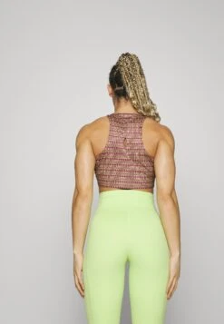 ADIDAS PERFORMANCE Yga St Aop Tk - Top - Shadow Red/Wonder Orchid -Kleding Discount Winkel 4403f26a4c434e1bb4d3ea426cdebe3c