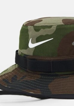 Nike Performance Apex Bucket Camo Unisex - Hoed - Medium Olive/Black/White -Kleding Discount Winkel 6aee728ea8c742ddbb13504b168a6c40