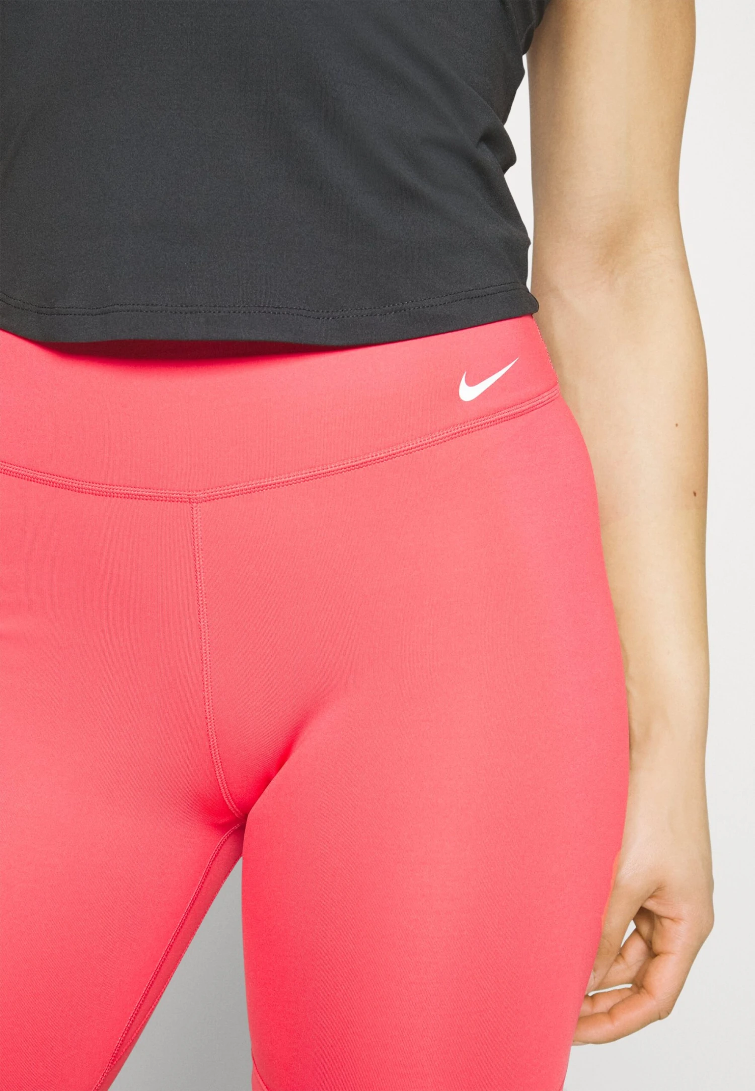 Nike Performance Nike OneMedium Rise - Legging - Lt Fusion Red/White 5 Nike Performance Nike OneMedium Rise - Legging - Lt Fusion Red/White - Afbeelding 5